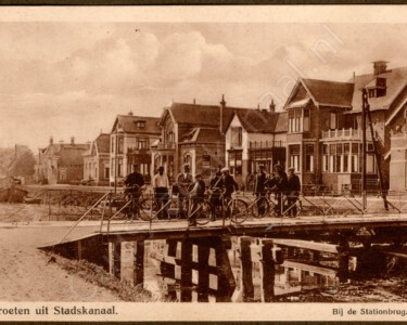 Groeten uit Stadskanaal. - Bij de Stationbrug 20150408193709/1893