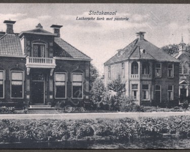 Stadskanaal - Luthersche kerk met pastorie 20151008110414/2193