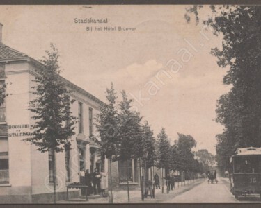 Stadskanaal - Bij het Hôtel Brouwer 20220112203051/7418