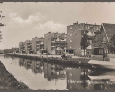 Stadskanaal, Maisonnettes Brugkade 20220906121240/7696