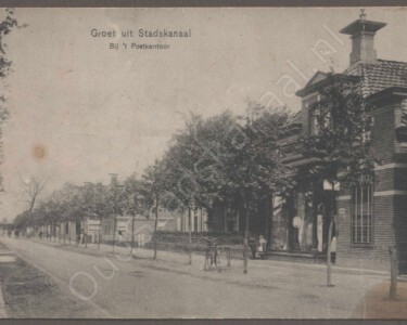Groet uit Stadskanaal - Bij 't Postkantoor 20231101070315/8482